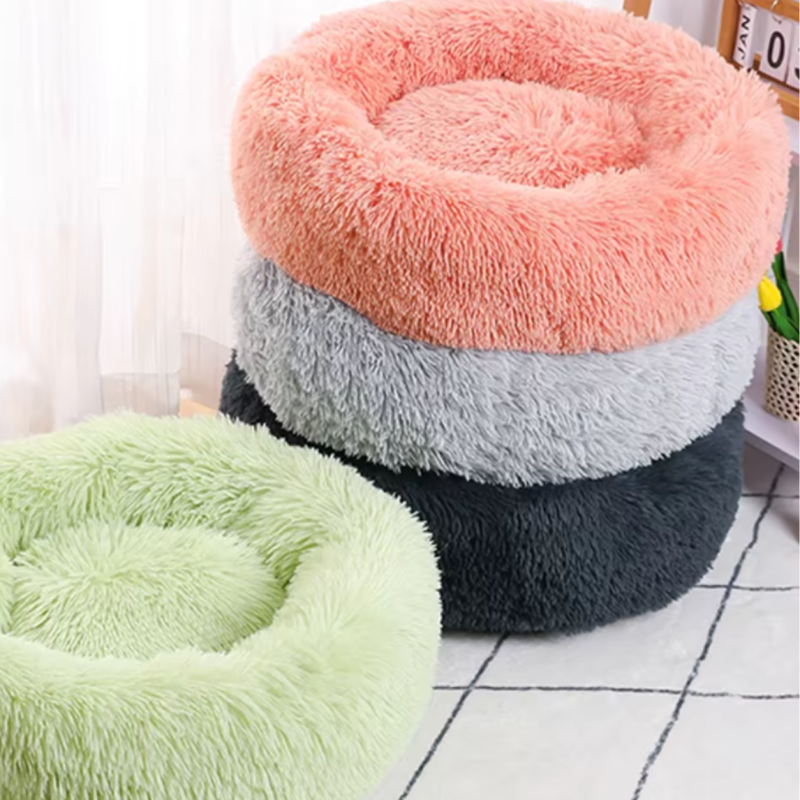 Cama Peluda Tipo Donut de 46cm para Gatos y Perros Pequeños